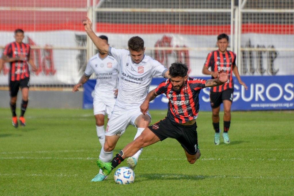 San Martín de Tucumán se impone ante Patronato y avanza hacia la final del Torneo de Ascenso